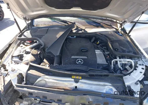 2016 Mercedes-Benz C 300 из США, поврежденный, VIN 55SWF4KB6GU098332